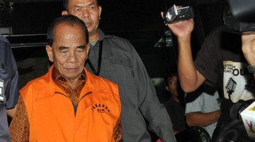 Gubernur Riau diperiksa polisi terkait dugaan suap
